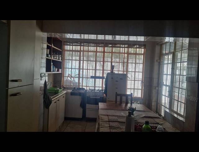 3 BEDROOM HOUSE FOR SALE IN KENSINGTON